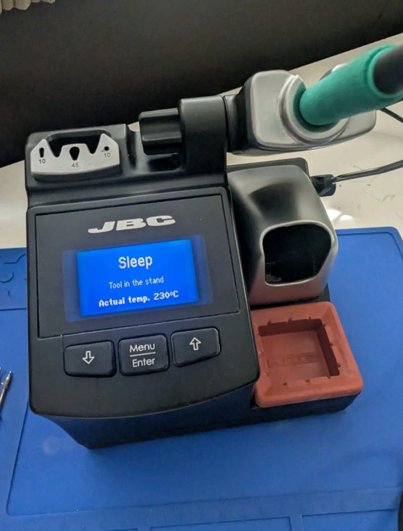 JBC soldering station restored and powered up